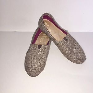 Toms flats tweed size 7.5 W